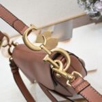 Dior saddle leather with Spaghetti straps Pinkish pink size: 25.5 *20 * 6.5cm - 图片 8