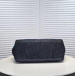 Chanel Denim shopping bag with a small wallet - 图片 7