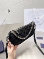 Prada vintage nylon underarm bag size:  24*13cm - 图片 4