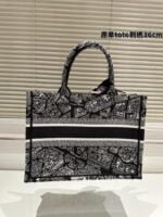 Dior Book tote INLIGHTS Printing shopping bags size: 42cm/ 36cm - 图片 4