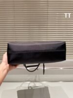 Burberry nylon tote bag size: 29*24cm - 图片 4