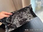 Dior Three-dimensional embroidery Book tote shopping bags black size:  26.5*21cm/36*28 cm/41*35cm - 图片 3