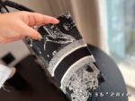 Dior Three-dimensional embroidery Book tote shopping bags black size:  26.5*21cm/36*28 cm/41*35cm - 图片 10
