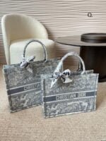 Dior book tote bag size: 42* 32cm/36* 27cm - 图片 4