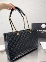 Chanel tote bag size: 38*15*25cm