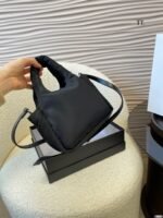 Prada mini handbag size: 18*14cm - 图片 6