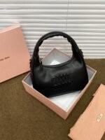 Miuwander lambskin matelasse texture embroidery Handbag  size: 22cm