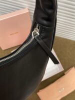 Miuwander lambskin matelasse texture embroidery Handbag  size: 22cm - 图片 7