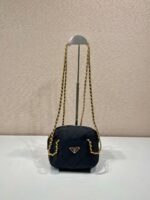 Prada vintage Nylon handmade shoulder bag 1bd632 size: 19*14*6cm