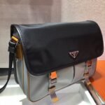Prada Nylon clamshell handbag 2vd768b size: 32*24*12cm - 图片 2