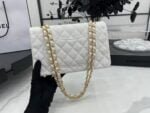 Chanel classic flap caviar leather crossbody bag with gold hardware white - 图片 3