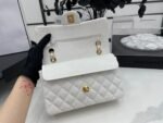 Chanel classic flap caviar leather crossbody bag with gold hardware white - 图片 6