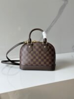Louis Vuitton / LV n41221 alma bridge monogram shoulderbag size: 26*13*23cm
